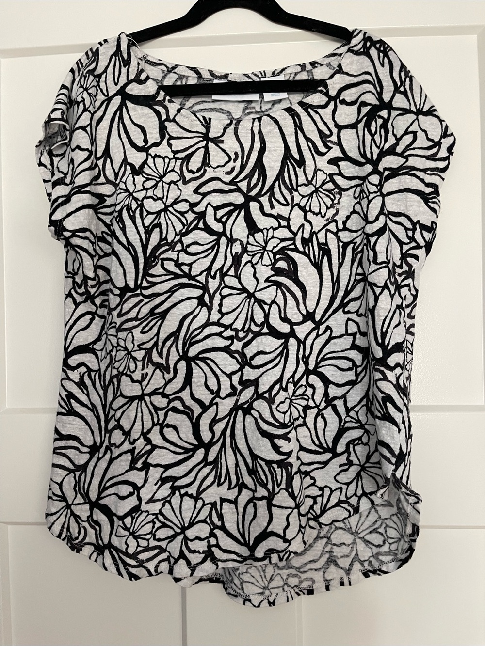 Women's Linen Black Floral Scoop Neck Top